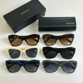 Picture of Balenciga Sunglasses _SKUfw54107393fw